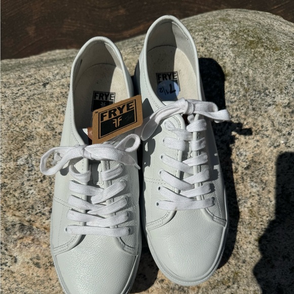 Frye women’s leather shoe size 7.5 - Picture 3 of 6